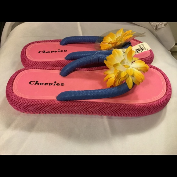 Brand New Thong Sandals By Cherries Size Large - Picture 5 of 6